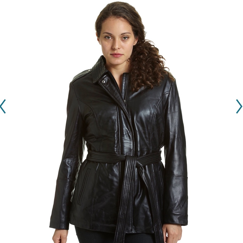 Women’s Wilsons real leather jacket.